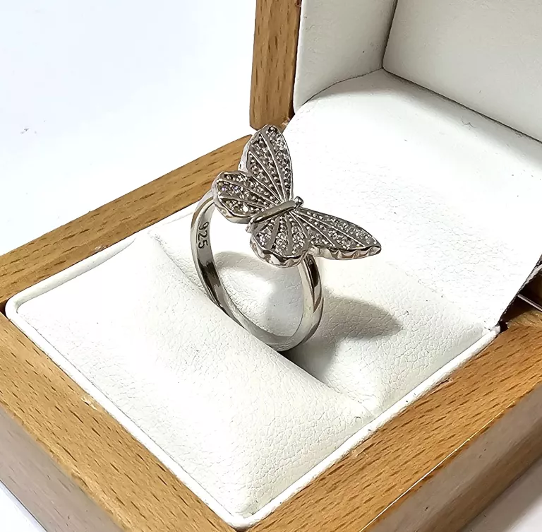 925 UROCZY PIERŚCIONEK MOTYL R.15/3,7G