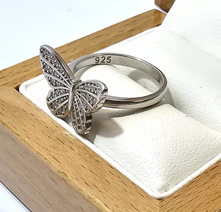 925 UROCZY PIERŚCIONEK MOTYL R.15/3,7G