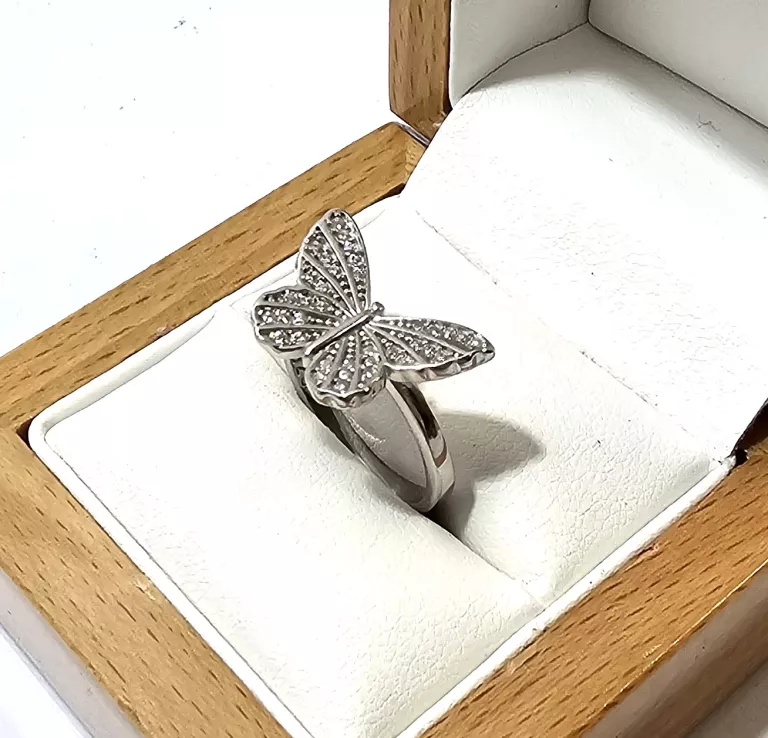 925 UROCZY PIERŚCIONEK MOTYL R.15/3,7G