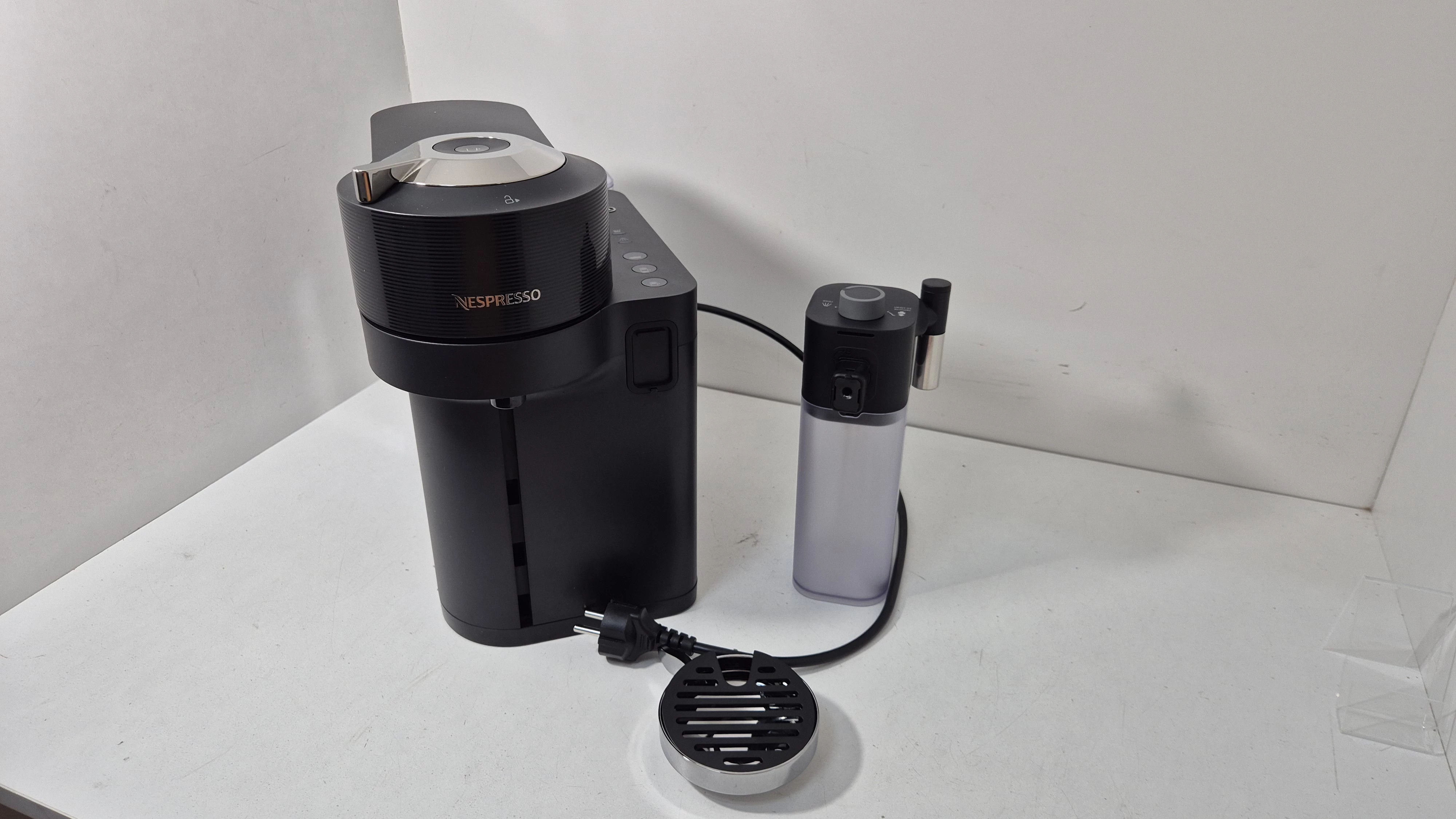 ekspres-kapsulkowy-delonghi-vertuo-lattissima-env300b-kolor-dominujacy-129357-3