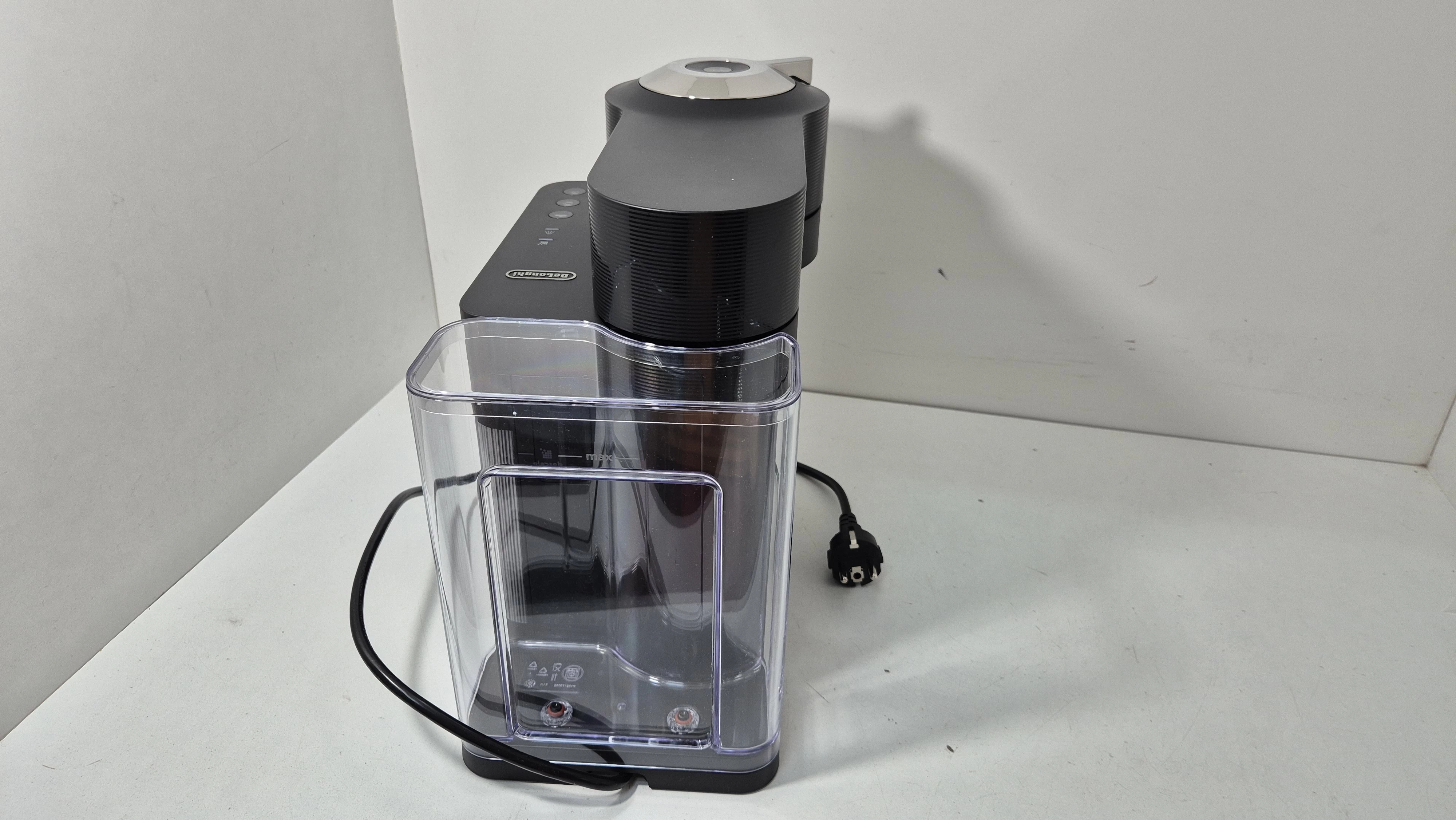 ekspres-kapsulkowy-delonghi-vertuo-lattissima-env300b-pojemnosc-zbiornika-na-wode-16