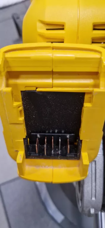 PILARKA UKOŚNICA DEWALT DCS781N-XJ *ODB. OSOBISTY*