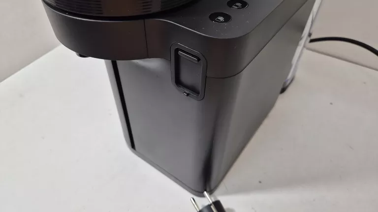 EKSPRES KAPSUŁKOWY DELONGHI VERTUO LATTISSIMA ENV300.B