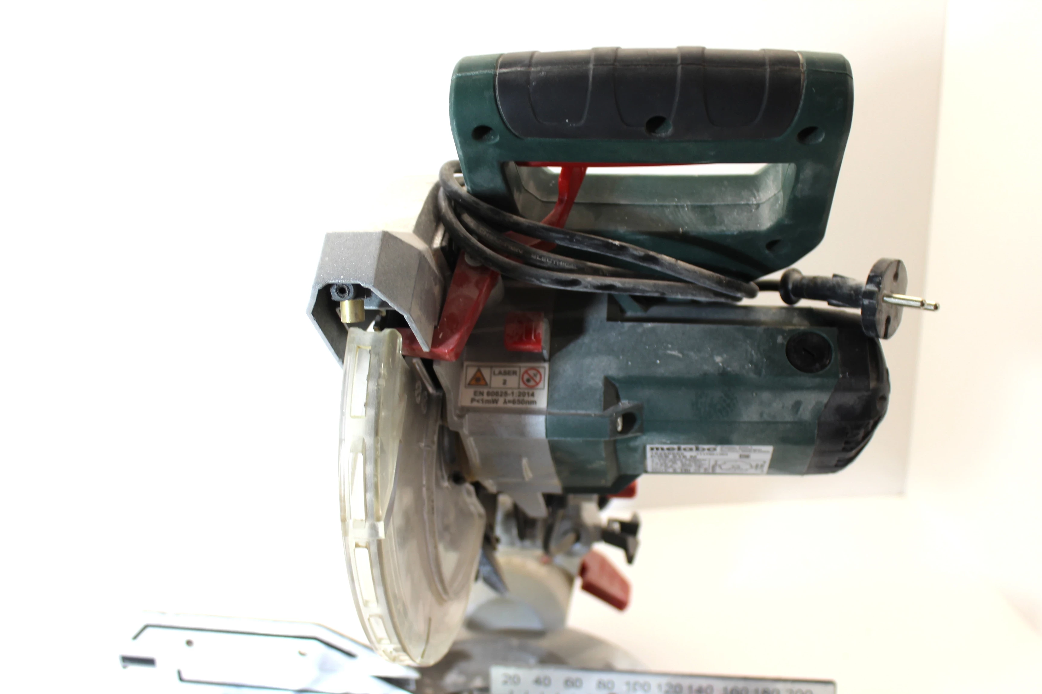 pila-ukosnica-metabo-kgs-216m-srednica-tarczy-21600