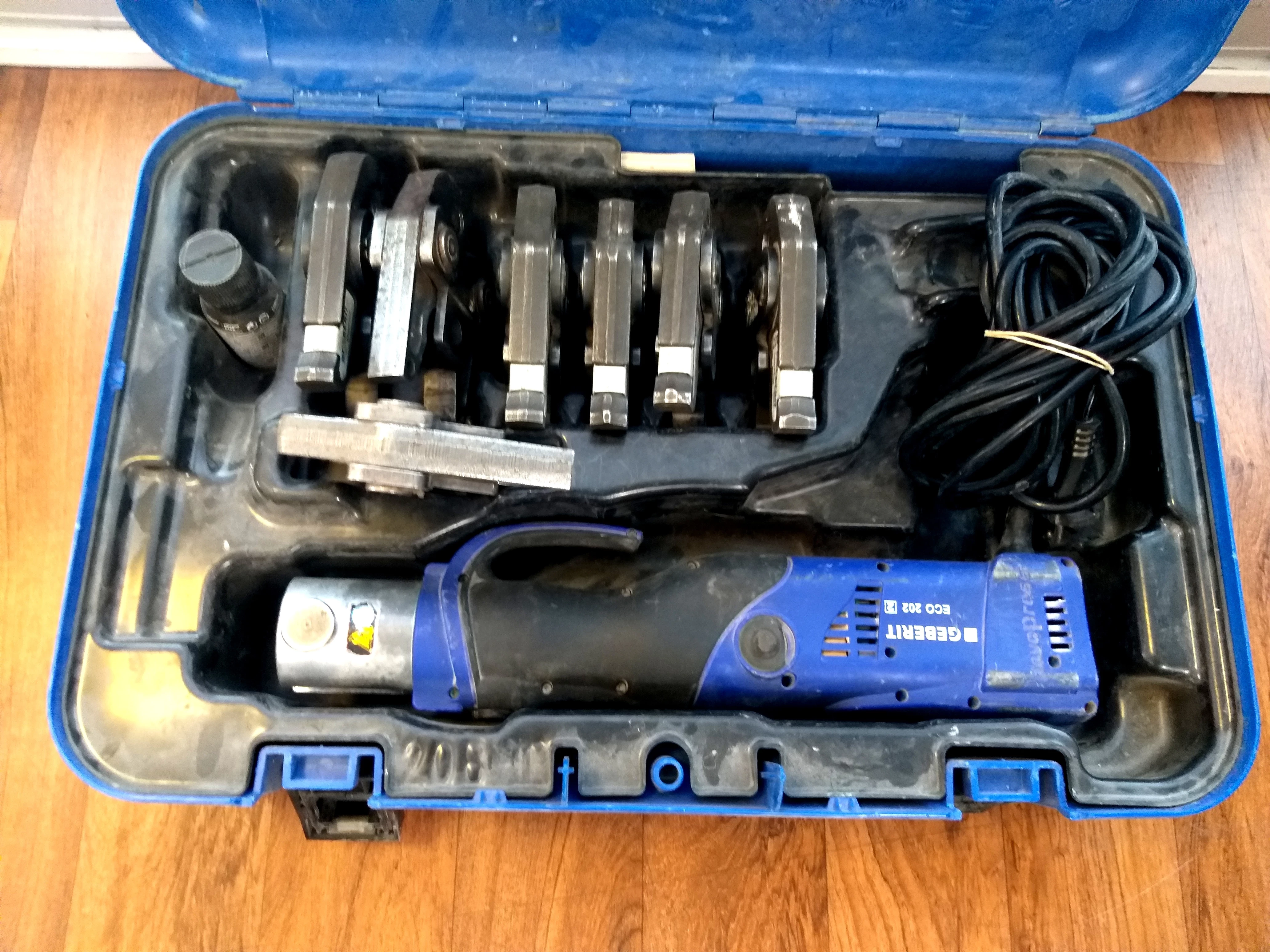 zaciskarka-geberit-eco-202-szczeki-osiedle-wichrowe-wzgorze-paw121-poznan-ska-x