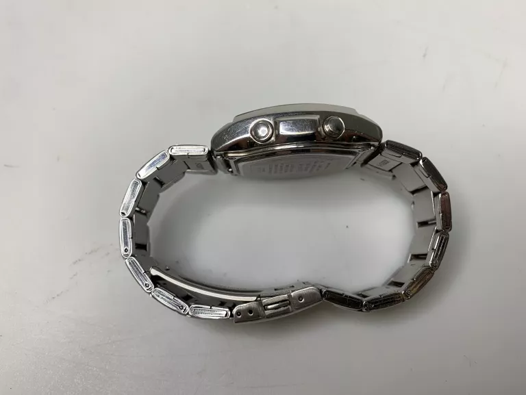 ZEGAREK CASIO EFA-120