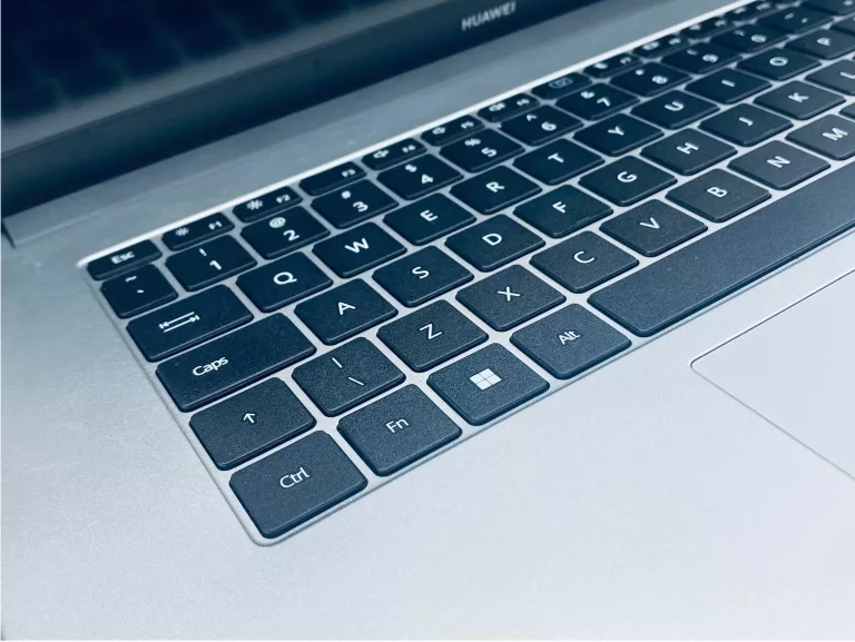 LAPTOP HUAWEI MATEBOOK D15 53013SKW 15,6 " AMD RYZEN 7 16 GB / 512 GB