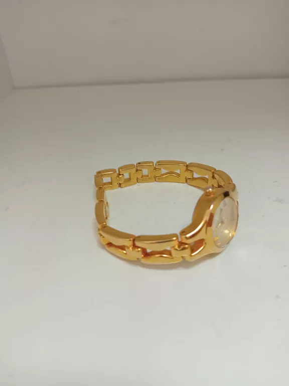 ZEGAREK Q&Q SUPERIOR QUARTZ OPIS