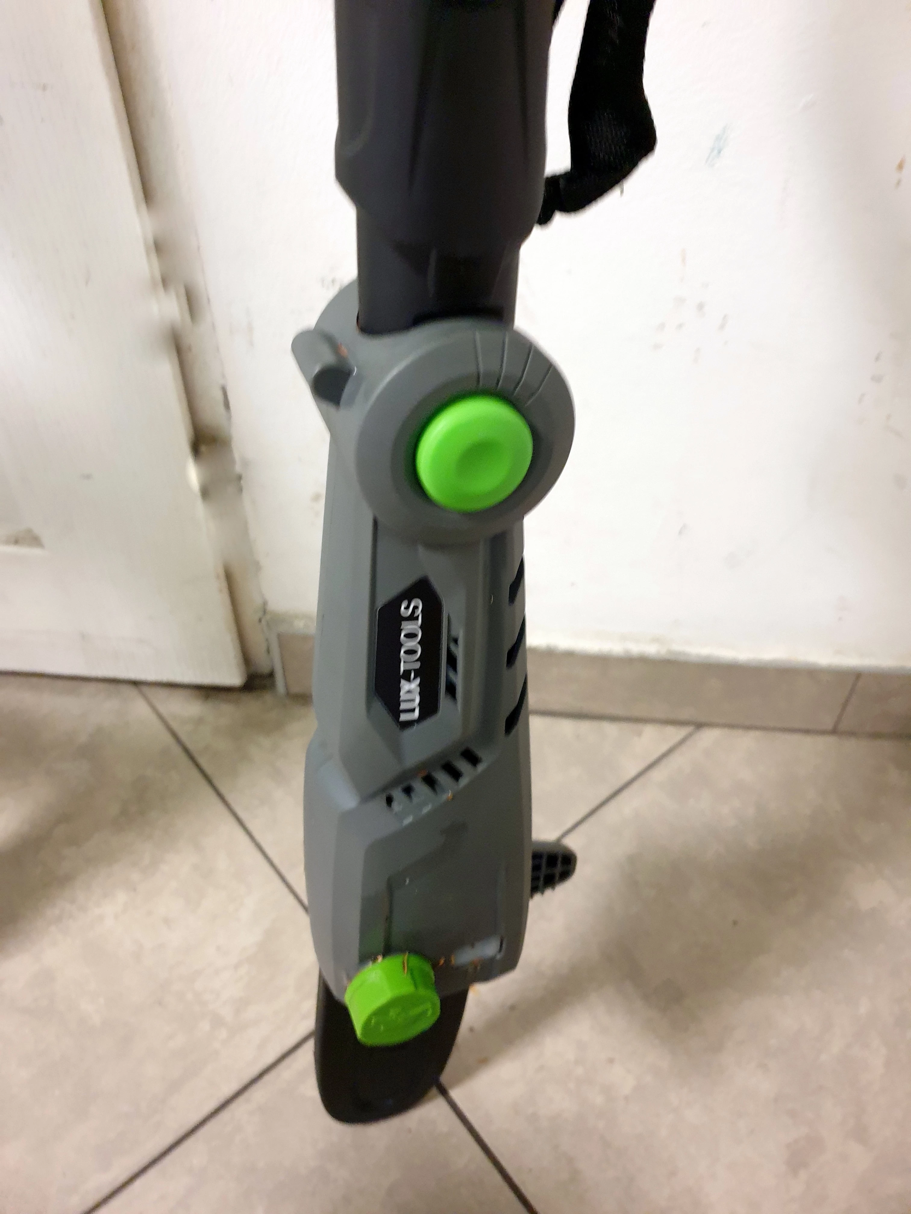 lux-tools-pilarka-na-wysiegniku-akumulatorowa-20-v-product-id