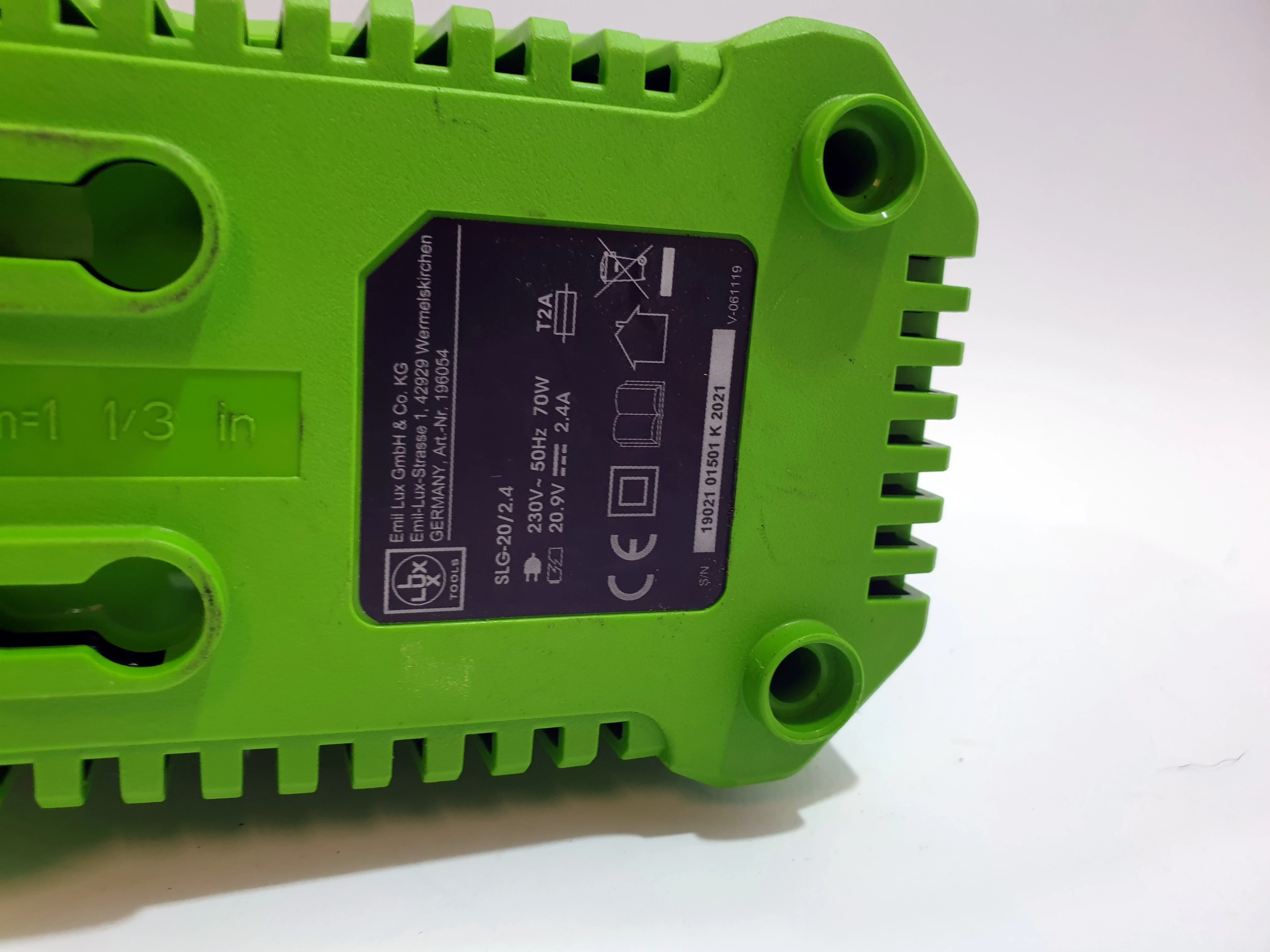 lux-tools-pilarka-na-wysiegniku-akumulatorowa-20-v-ean-gtin-4007871960293