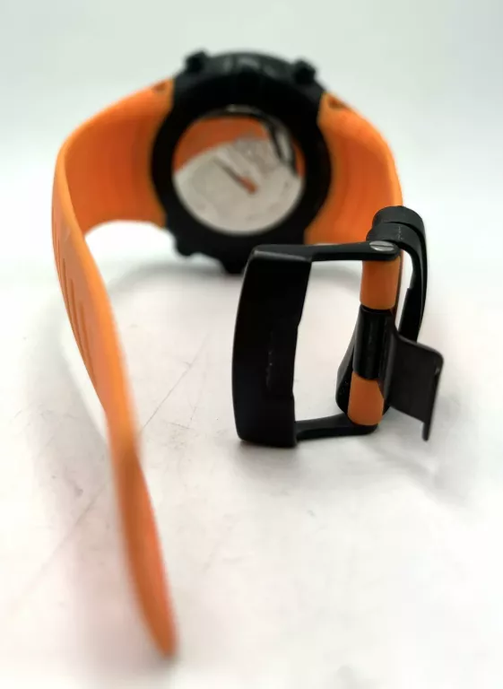 SUUNTO CORE ZEGAREK TERENOWY Z WYSOKOŚCIOMIERZEM, BAROMETREM I KOMPAS