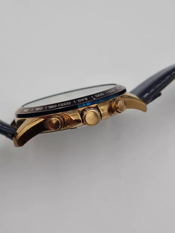 zegarek-lorus-vd53-x183-ksztalt-koperty-okragla