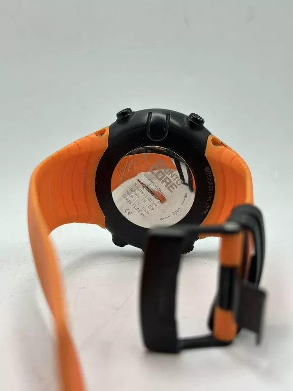 SUUNTO CORE ZEGAREK TERENOWY Z WYSOKOŚCIOMIERZEM, BAROMETREM I KOMPAS