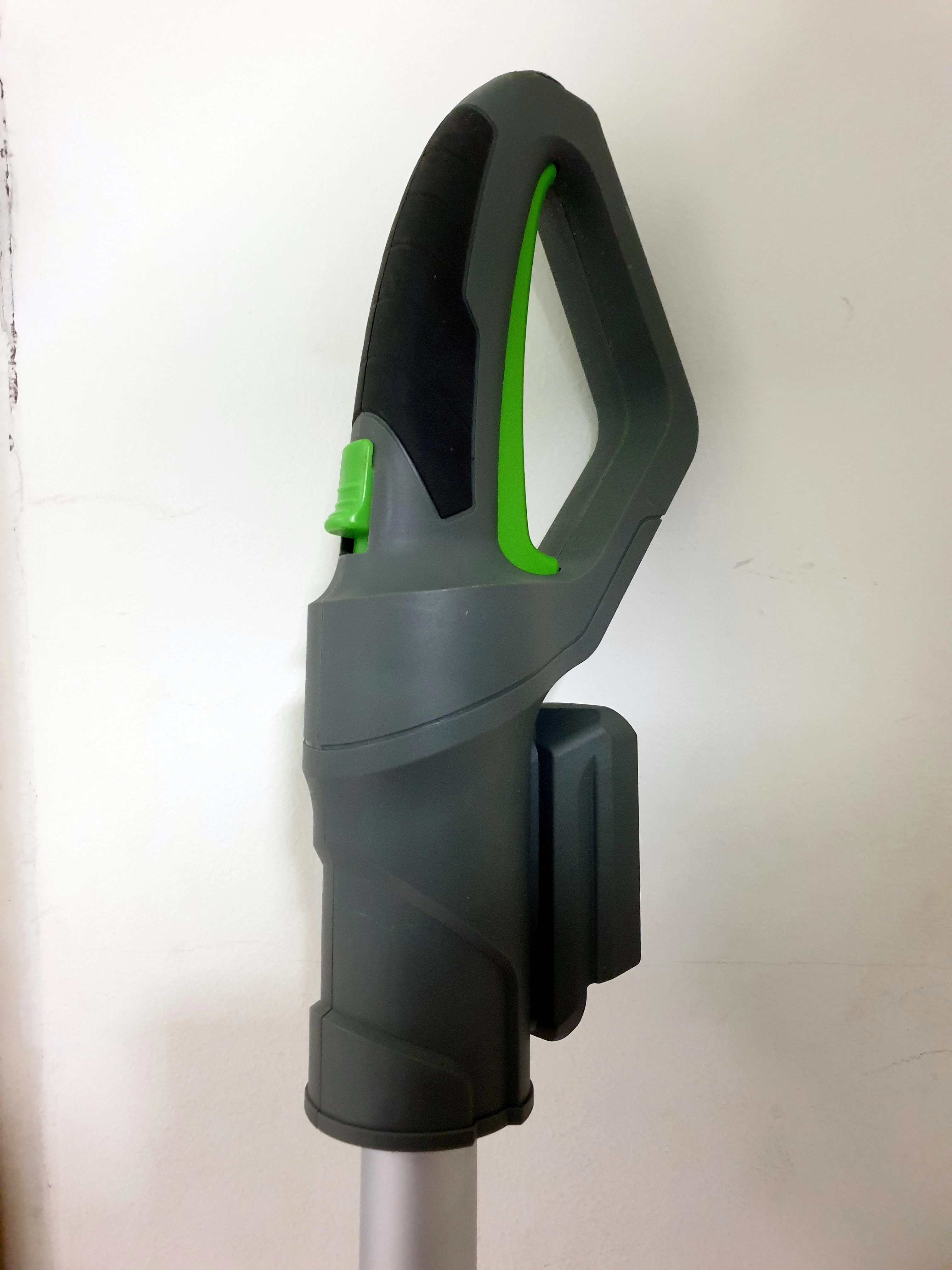 lux-tools-pilarka-na-wysiegniku-akumulatorowa-20-v-zasilanie-akumulatorowe