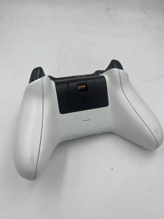 PAD XBOX ONE BIAŁY M1708 OPIS