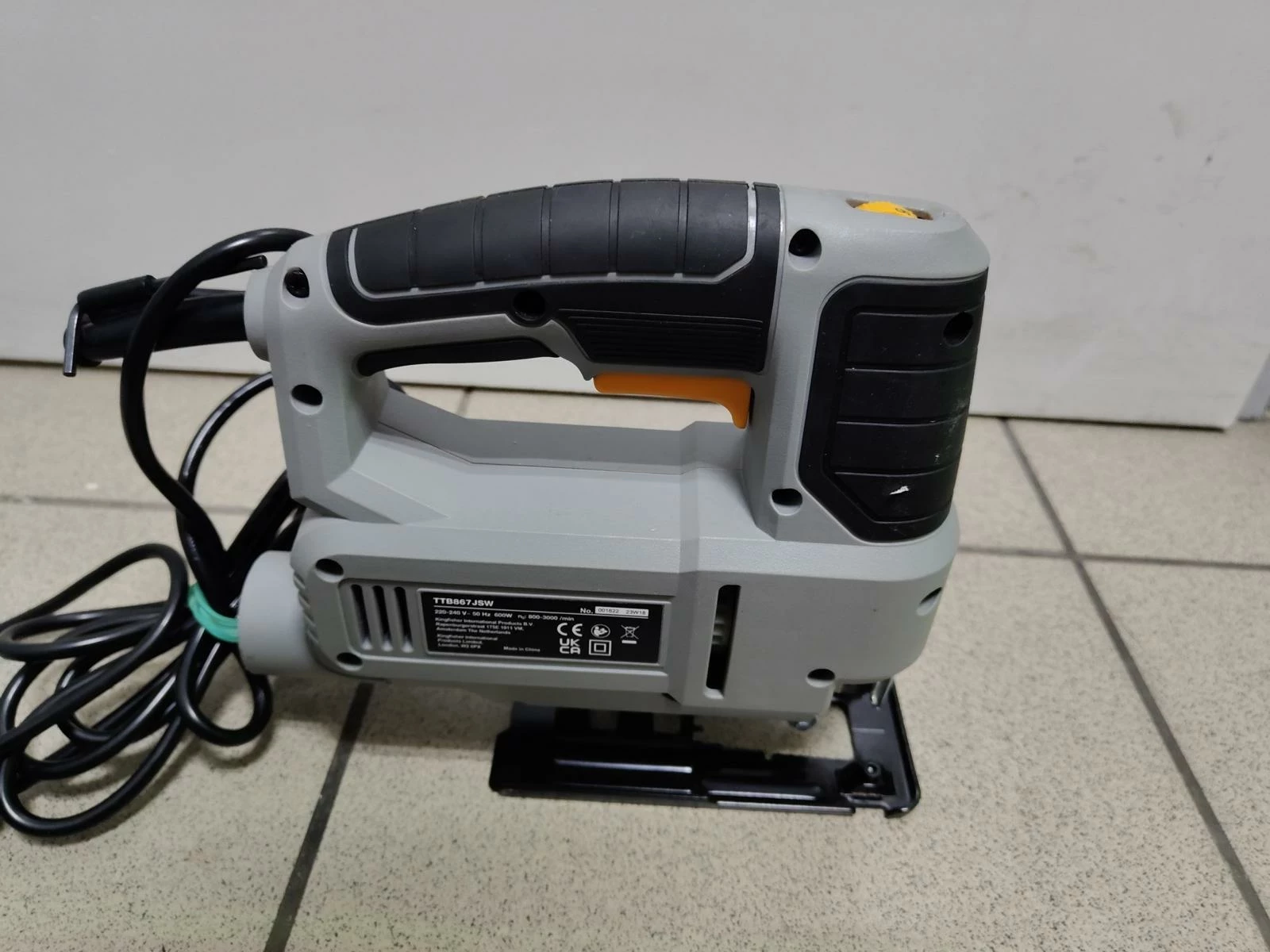 wyrzynarka-titan-ttb867jsw-600w-w-pudelku-rodzaj-silnika-silnik-szczotkowy