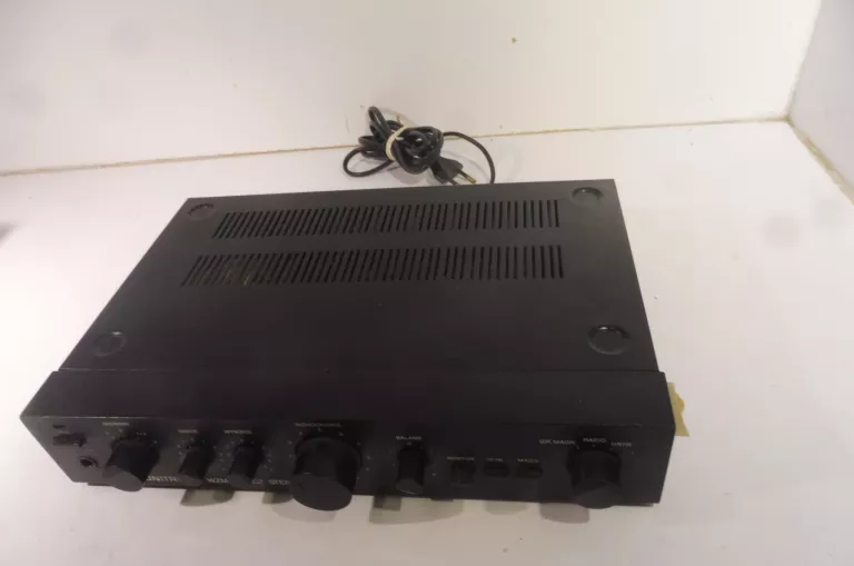 WZMACNIACZ UNITRA PW 8040