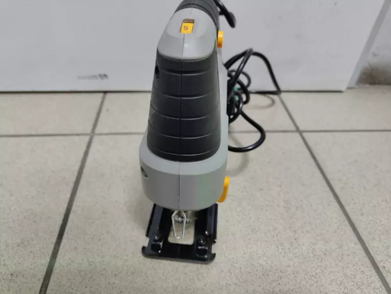 wyrzynarka-titan-ttb867jsw-600w-w-pudelku-mocowanie-brzeszczotu-chwyt-typu-t