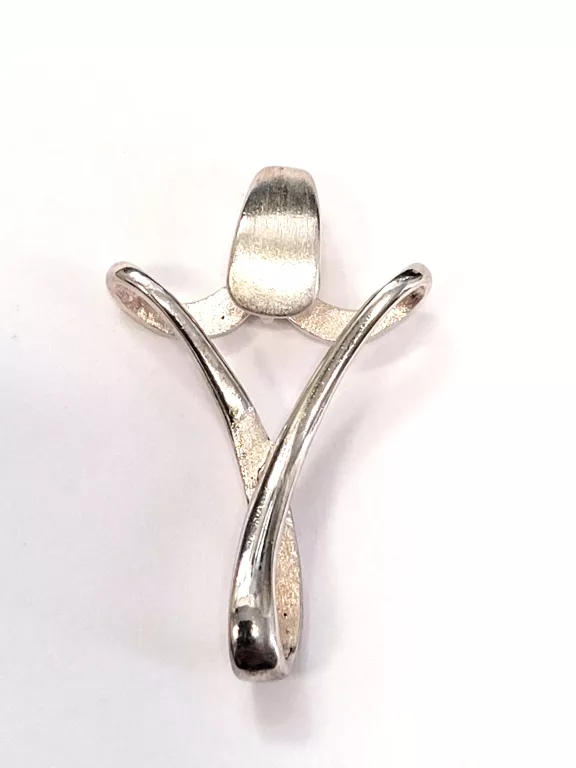 CIEKAWA SREBRNA ZAWIESZKA 4,63G