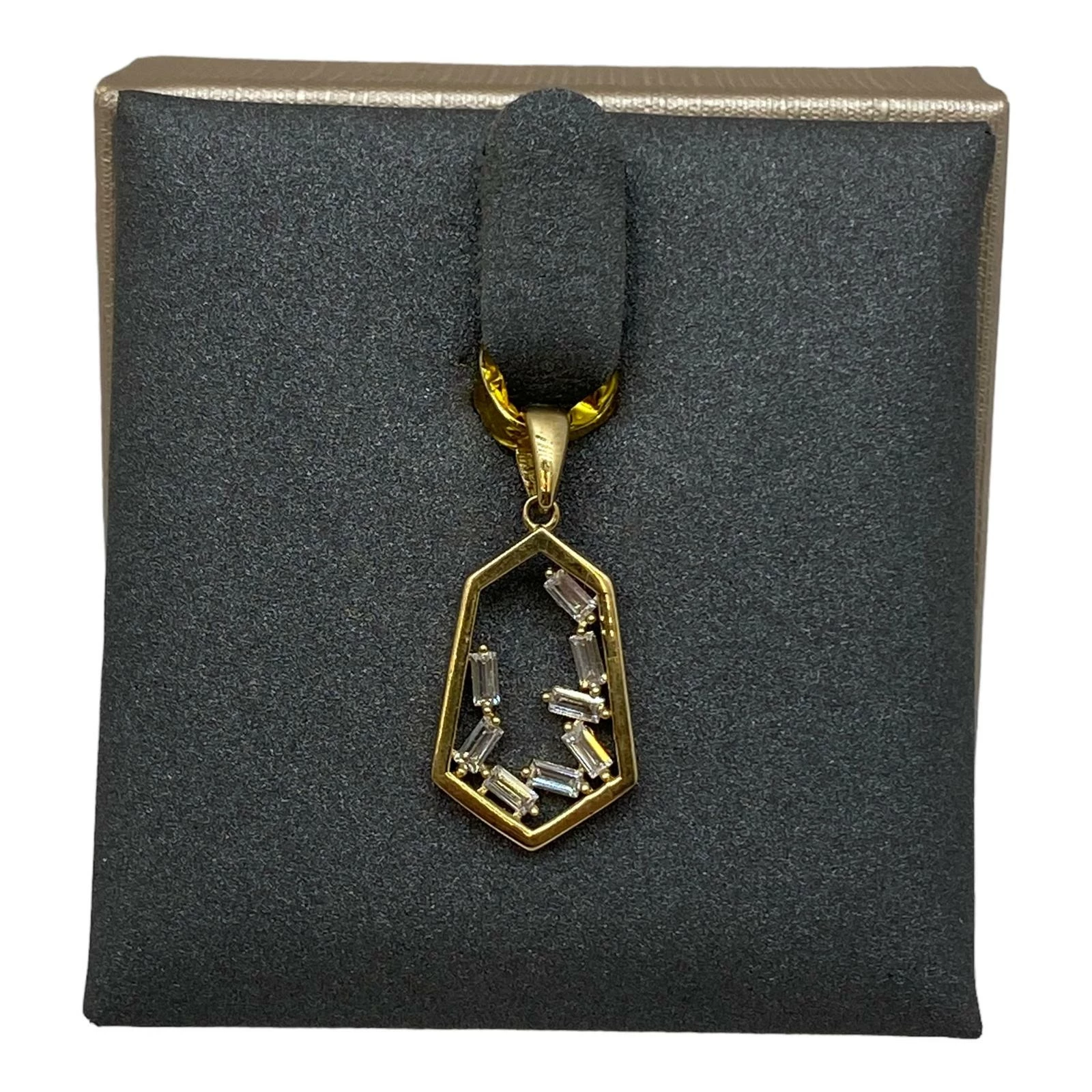 zlota-zawieszka-au585-152-g-bytomska-78-piekary-slaskie