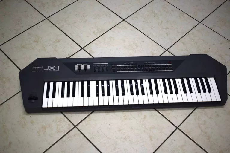 KEYBOARD ROLAND JX1