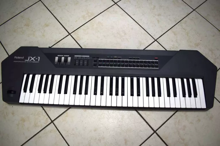 KEYBOARD ROLAND JX1