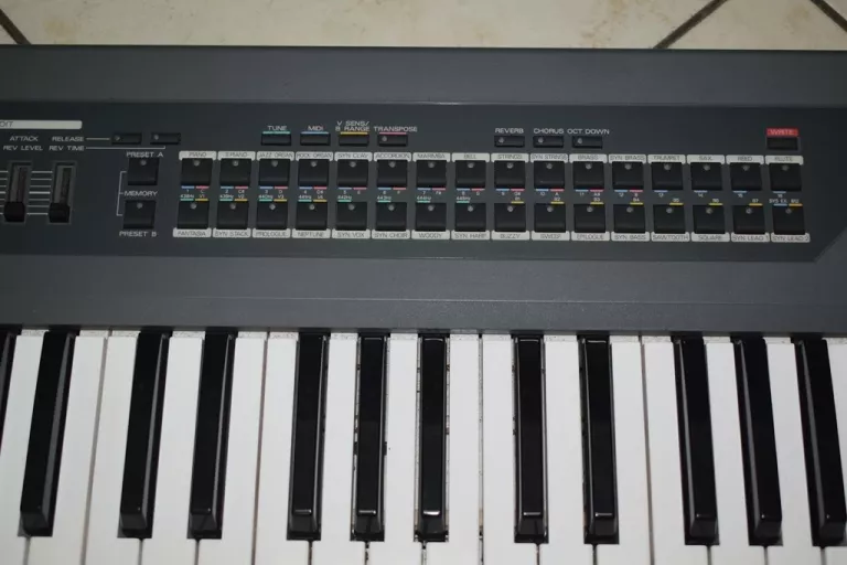 KEYBOARD ROLAND JX1