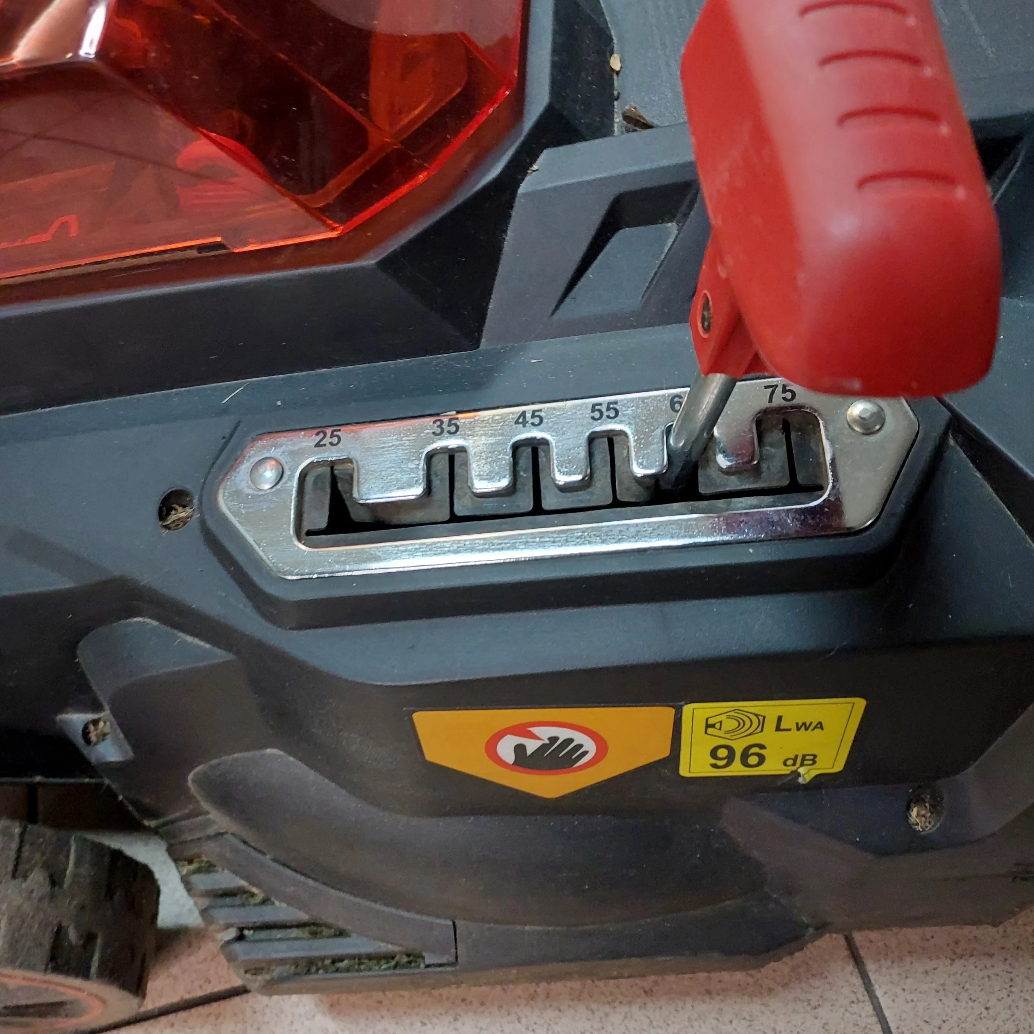 kosiarka-akumulatorowa-matrix-alm-40-x-one-super-stan-seria-40-x-one