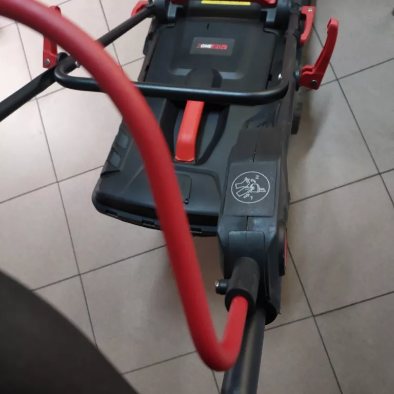 kosiarka-akumulatorowa-matrix-alm-40-x-one-super-stan-ean-gtin-4250116833283