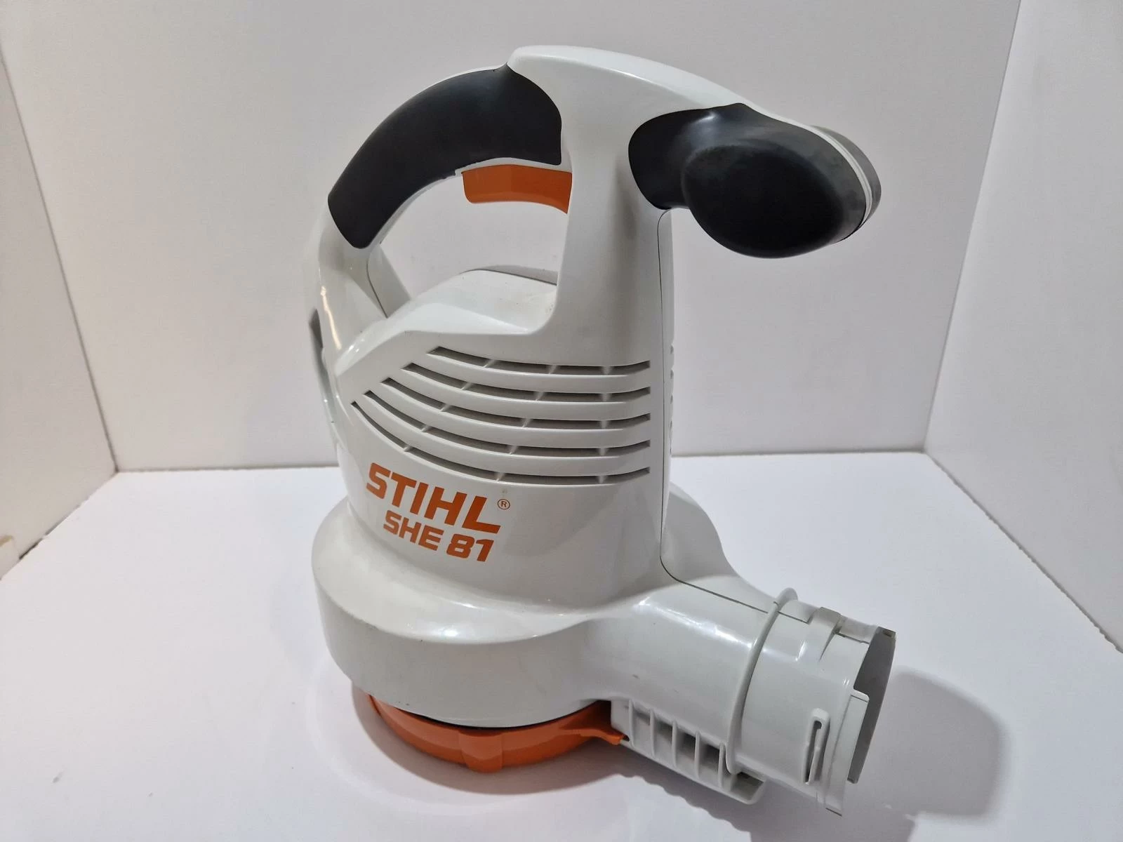 dmuchawa-elektryczna-stihl-she-81-zasilanie-sieciowe-zasilanie-elektryczne