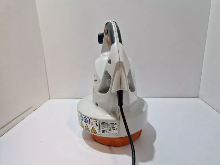 dmuchawa-elektryczna-stihl-she-81-zasilanie-sieciowe-stan-uzywany