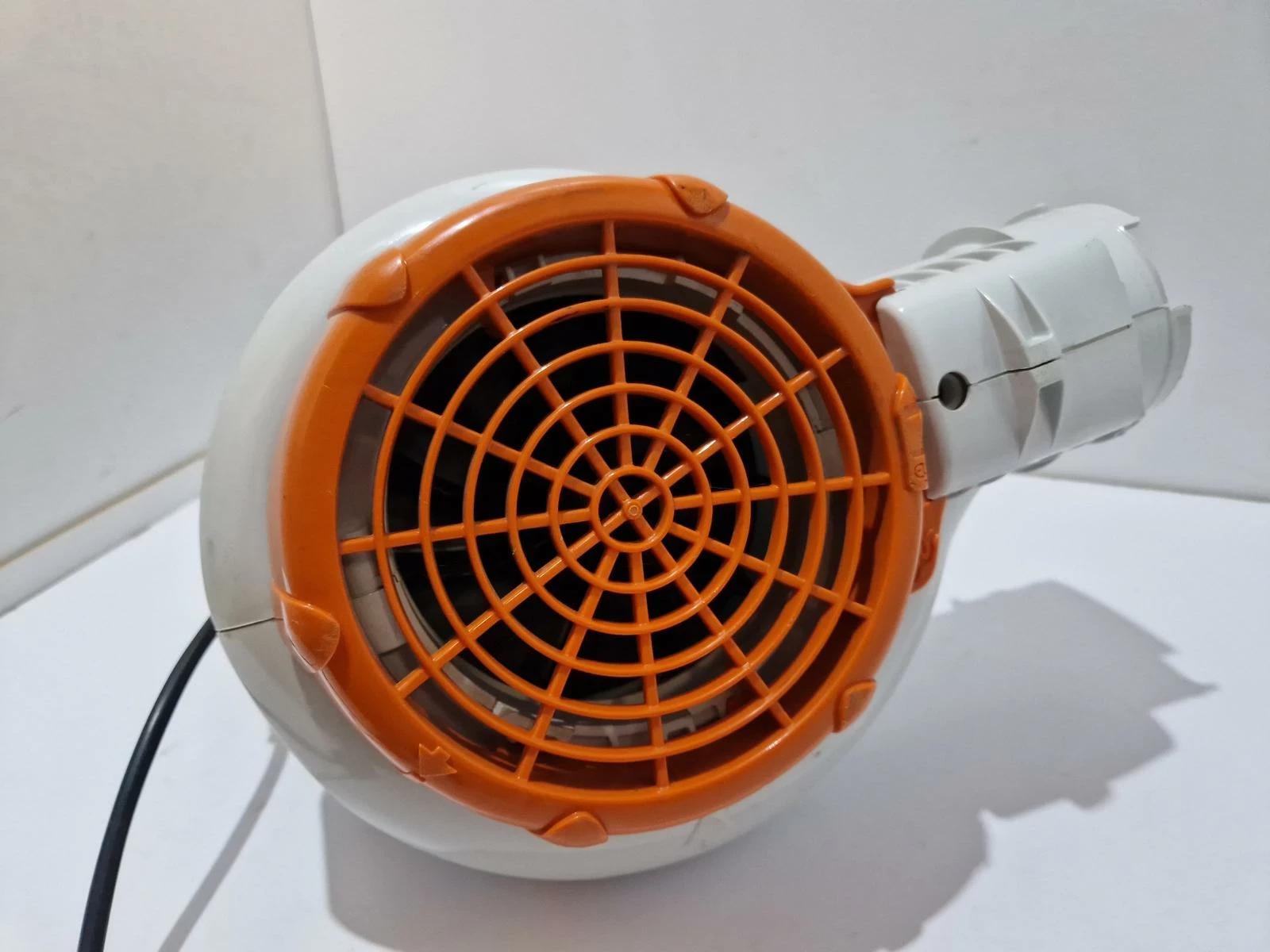 dmuchawa-elektryczna-stihl-she-81-zasilanie-sieciowe-marka-stihl