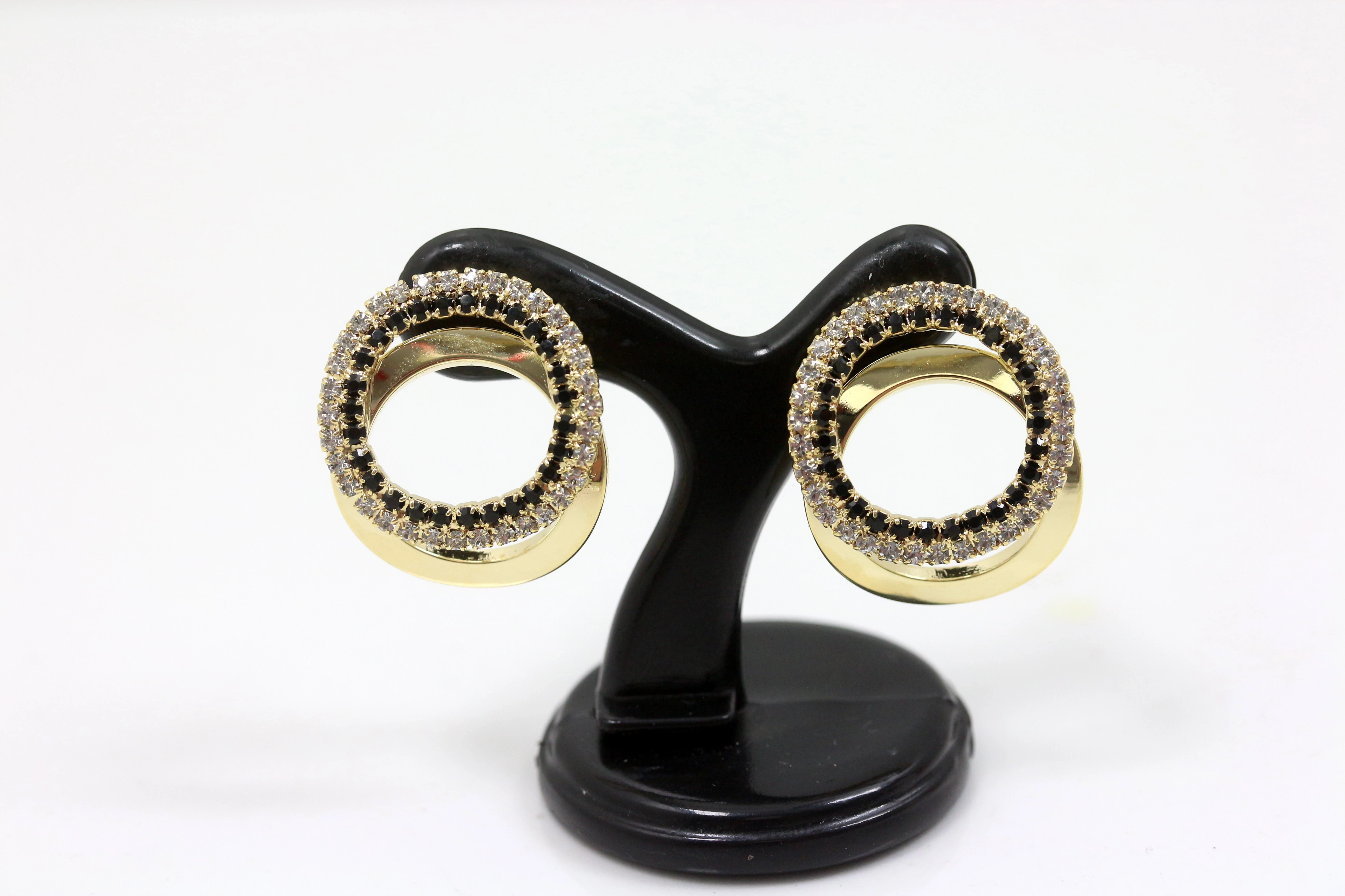 kolczyki-ze-stali-chirurgicznej-kola-rodzaj-zapiecia-sztyft