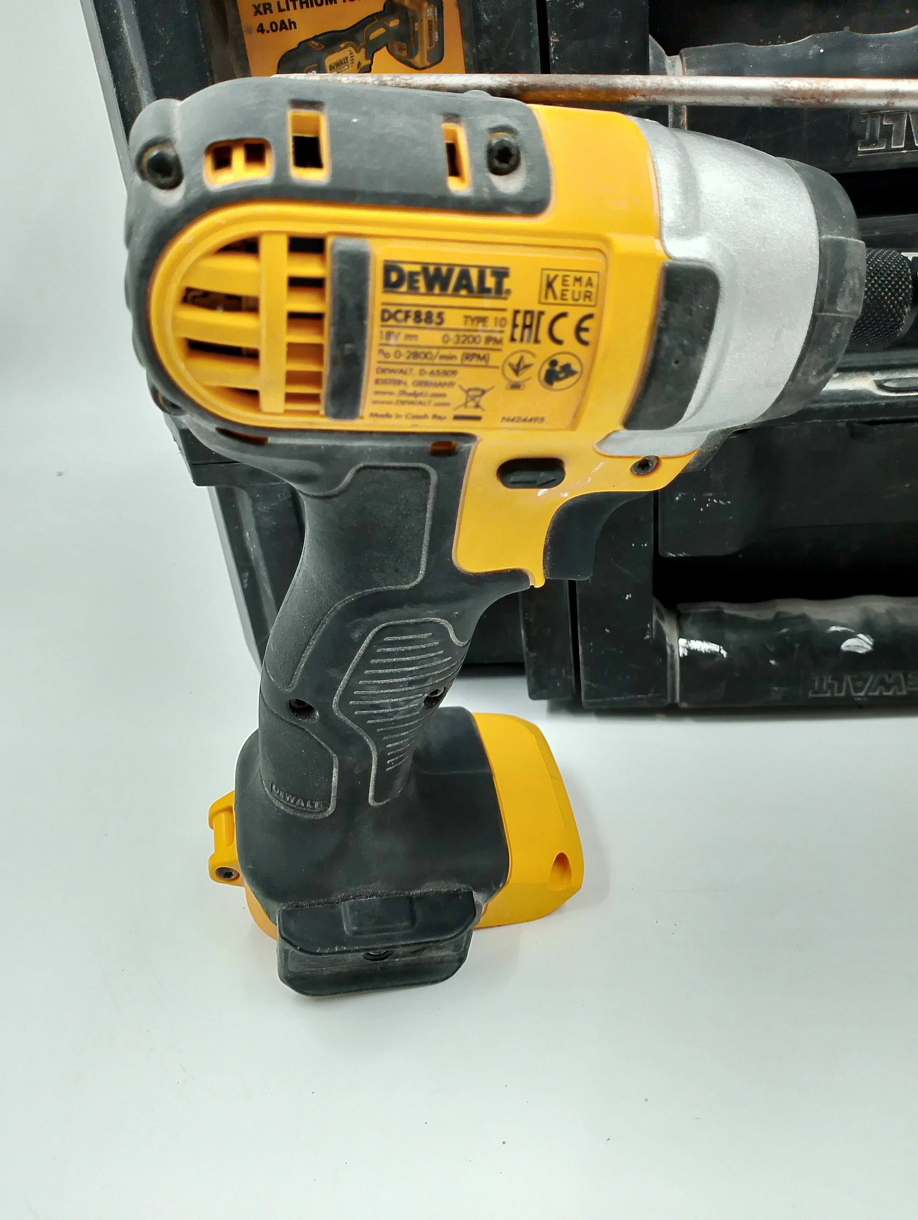 zestaw-narzedzi-dewalt-ean-gtin-12345678