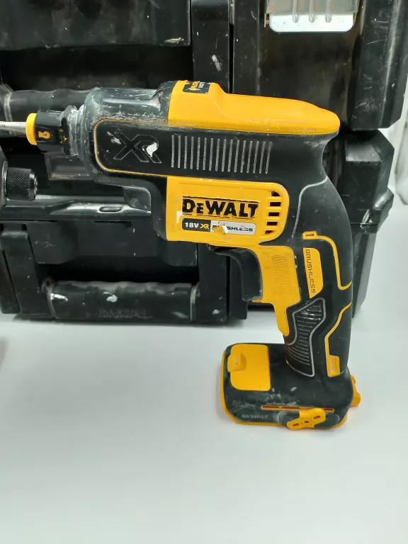 zestaw-narzedzi-dewalt-marka-dewalt