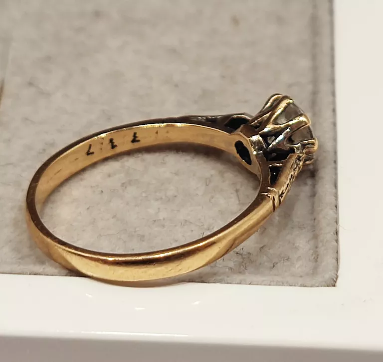 zloty-pierscionek-z-cyrkonia-181g-375-r-14-rodzaj-klasyczne