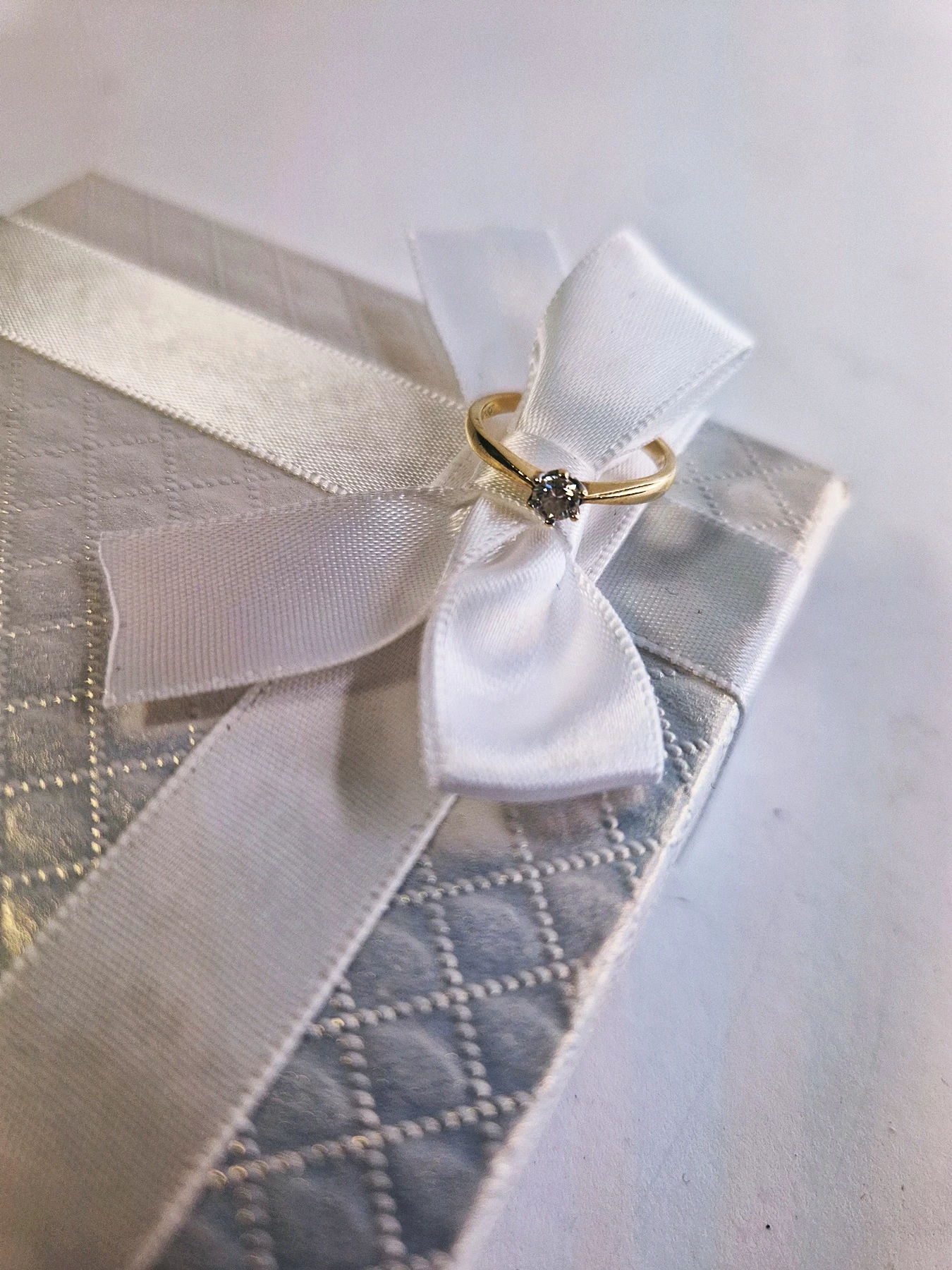 pierscionek-z-brylantem-016-ct-138g-rynek-7-grodkow