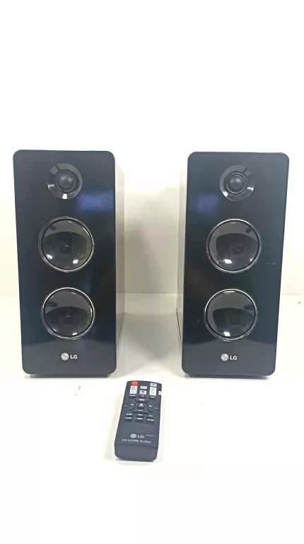 WIEŻA STEREO LG FA162-D0U W KOMPLECIE Z KABLAMI DWOMA GLOSNIKAMI I PILOTEM