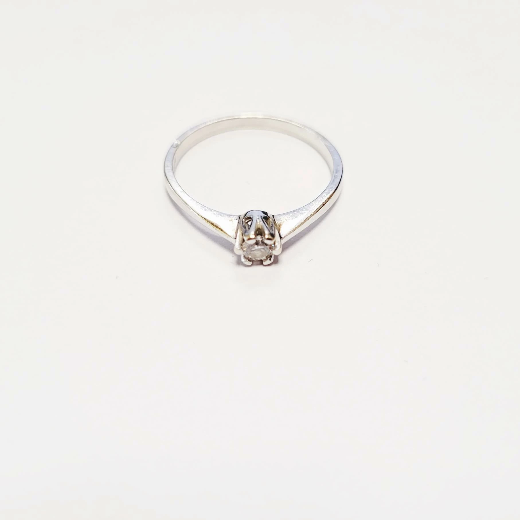 pierscionek-z-bialego-zlota-wkruk-xwr-pn-12b-diament-015ct-marka-226434-315970