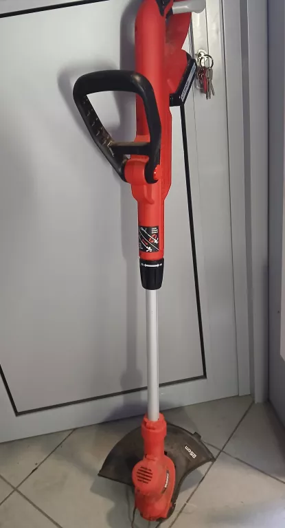 PODKASZARKA AKUMULATOROWA BLACK & DECKER STC1815