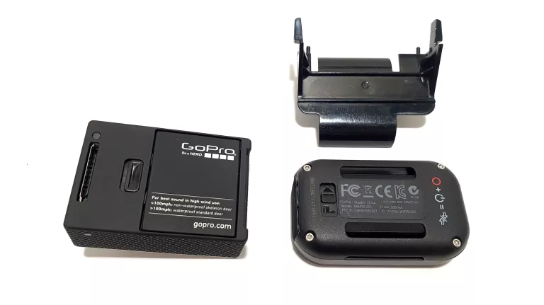 KAMERA SPORTOWA GOPRO HERO 3+ FULL HD +PILOT Z ŁADOWARKĄ +WODOODPORNE ETUI
