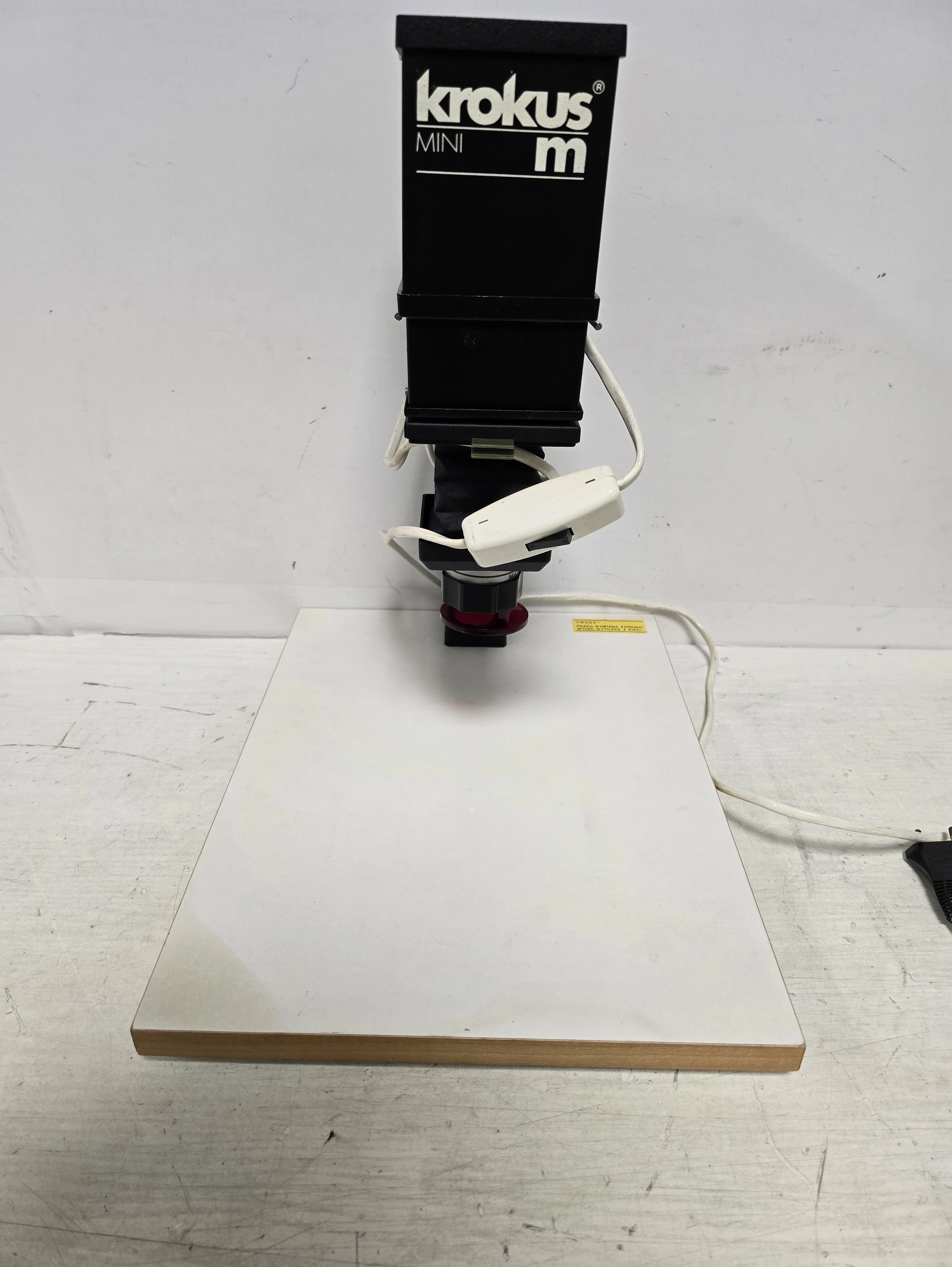 krokus-mini-m-powiekszalnik-fotograficzny-osiedle-kombatantow-7c-krakow