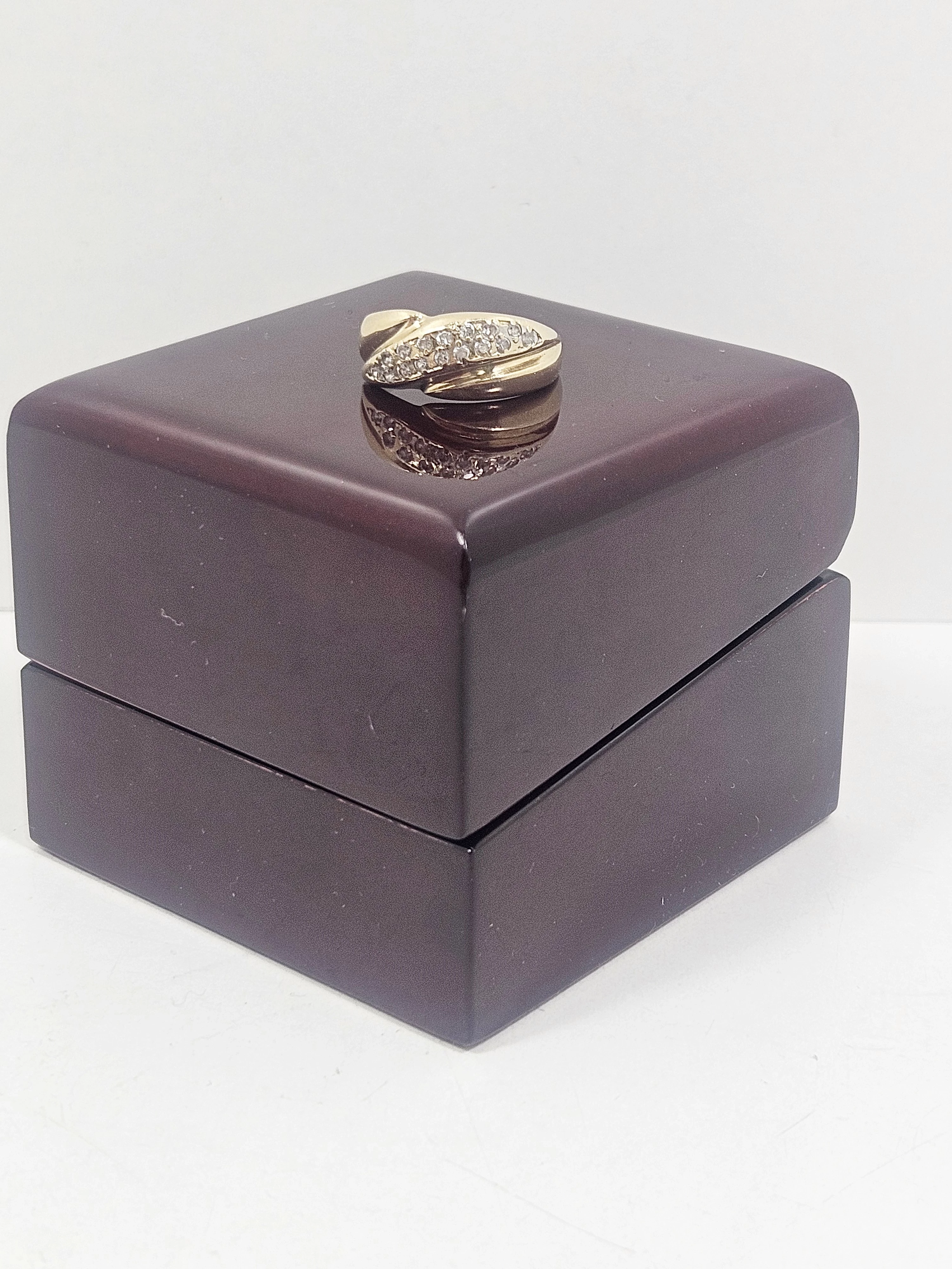 zloty-pierscionek-z-kamieniami-585-14k-287g-r145-rodzaj-2205-2