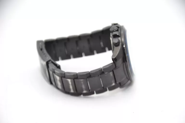 ZEGAREK MĘSKI CASIO EFR-526