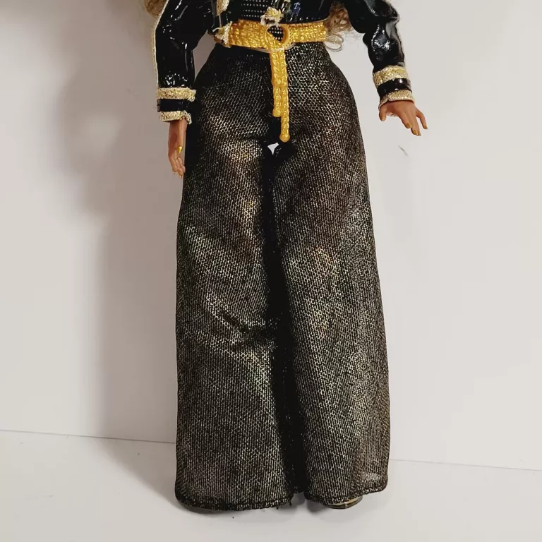 L.O.L ROYAL BEE O.M.G. SERIES 1 KOLEKCJONERSKA SUPRISE OMG ROYAL BEE