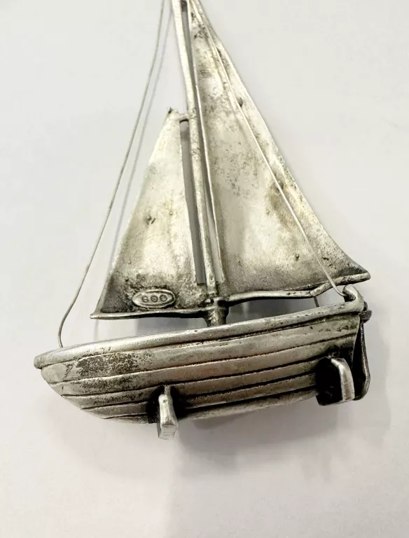 ZŁOM SREBRA PR.800/66.82G (FIGURKI MIX)