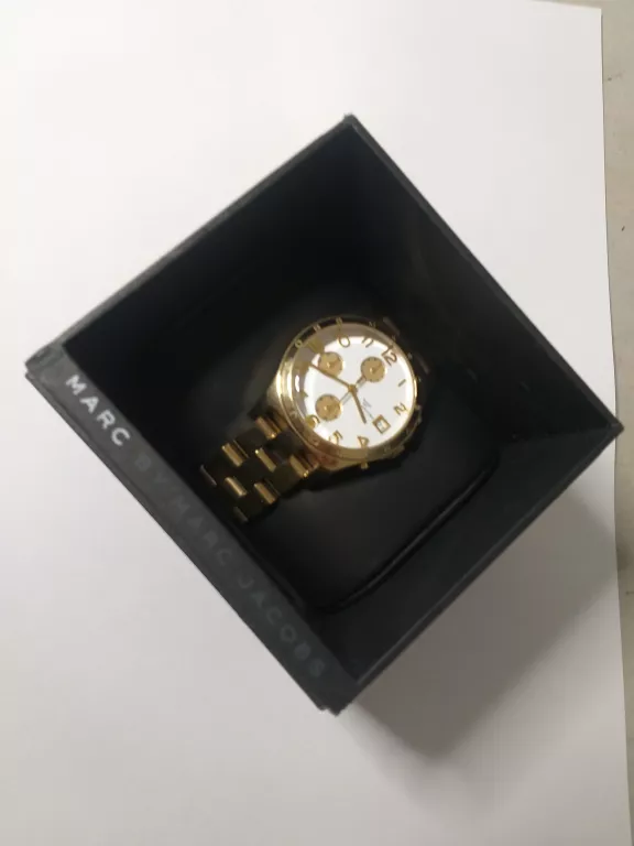 zegarek-marc-by-marc-jacobs-mbm3039-ksztalt-koperty-okragla