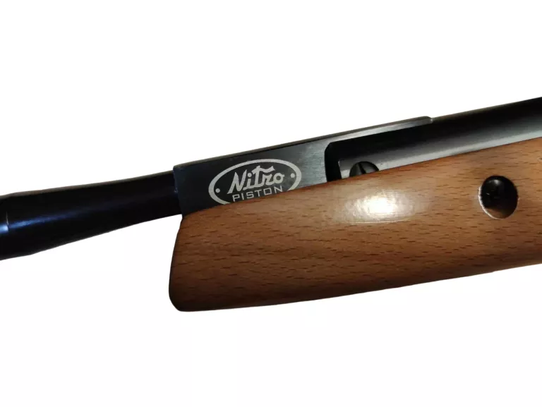WIATRÓWKA CROSMAN SUMMIT NITRO PISTON 4,5 MM Z LUNETĄ 3-9X40 / ZESTAW