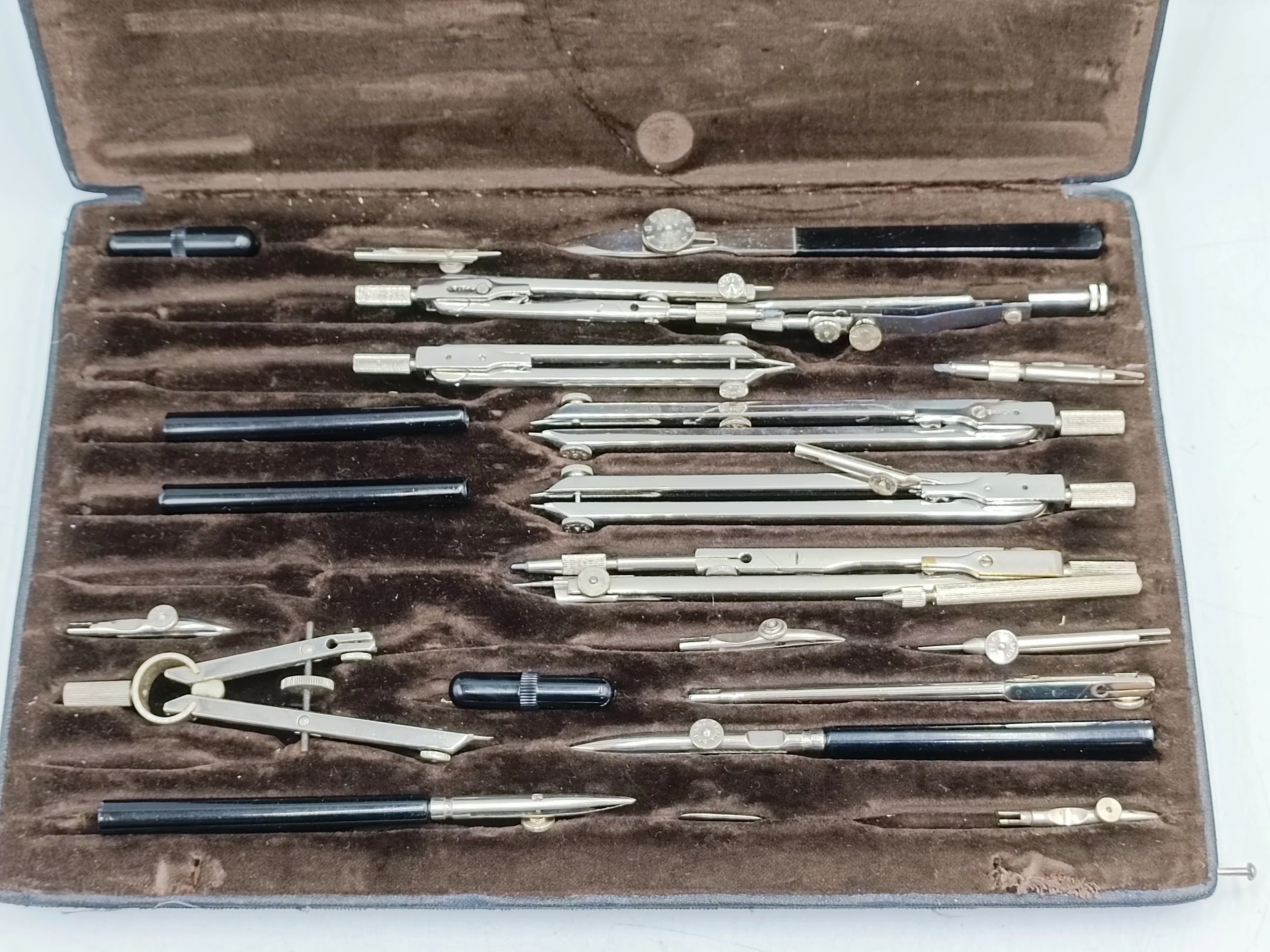 zestaw-cyrkli-precyzyjnych-skala-p-xii-c-stan-nie-wymaga-renowacji