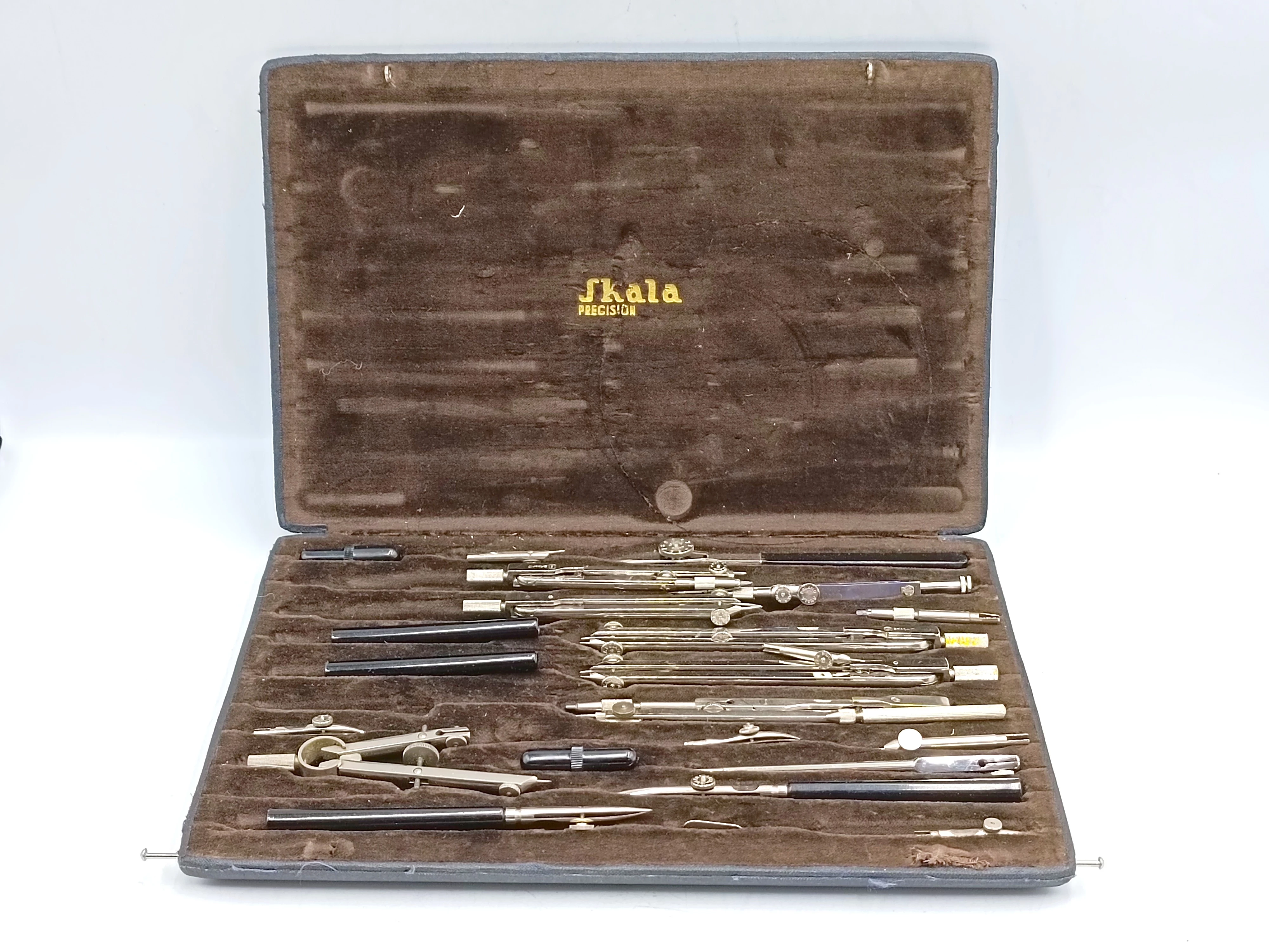 zestaw-cyrkli-precyzyjnych-skala-p-xii-c-bronowicka-80-krakow